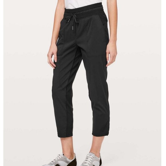 Lululemon Dance Studio Crop 25", Black - Picture 1 of 6